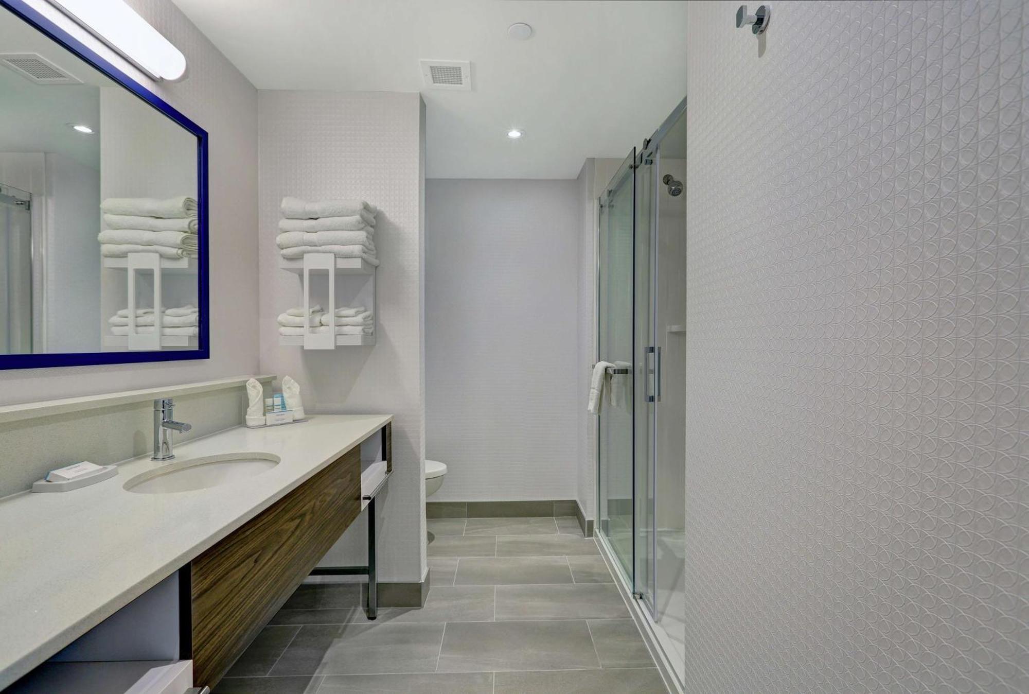 Hotel Hampton 3*