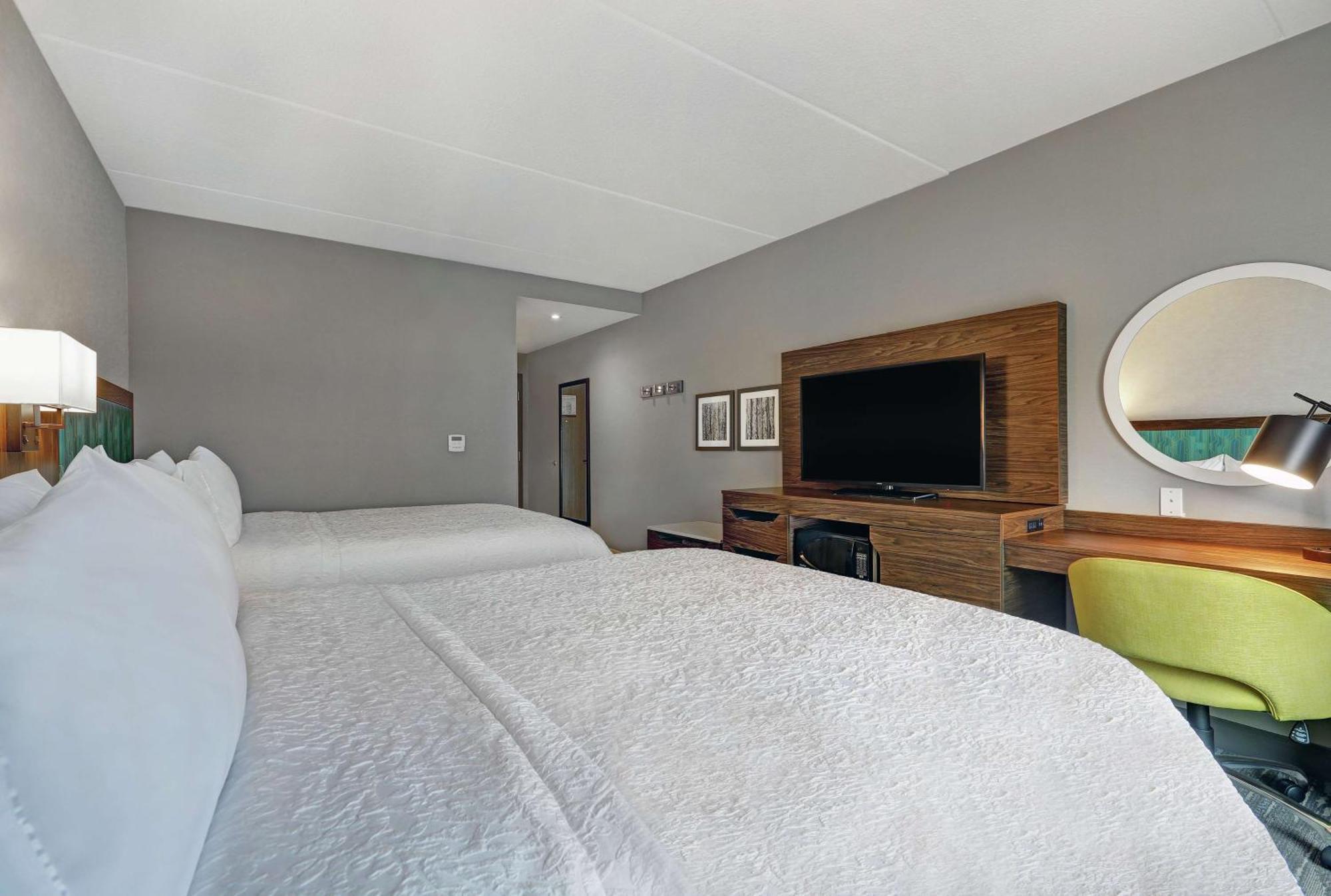 Hampton 3*