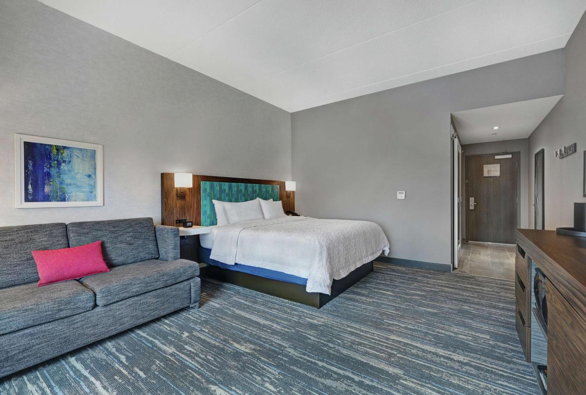 Hampton 3*
